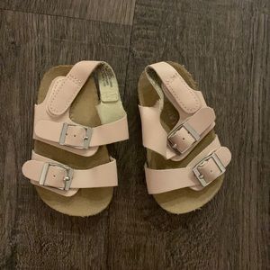 Old Navy baby sandals 3-6 months